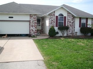 261 Rolling Hills Rd, Clever, MO 65631