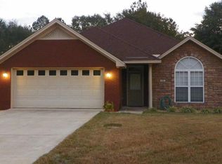 34 Homewood Ct, Millbrook, AL 36054