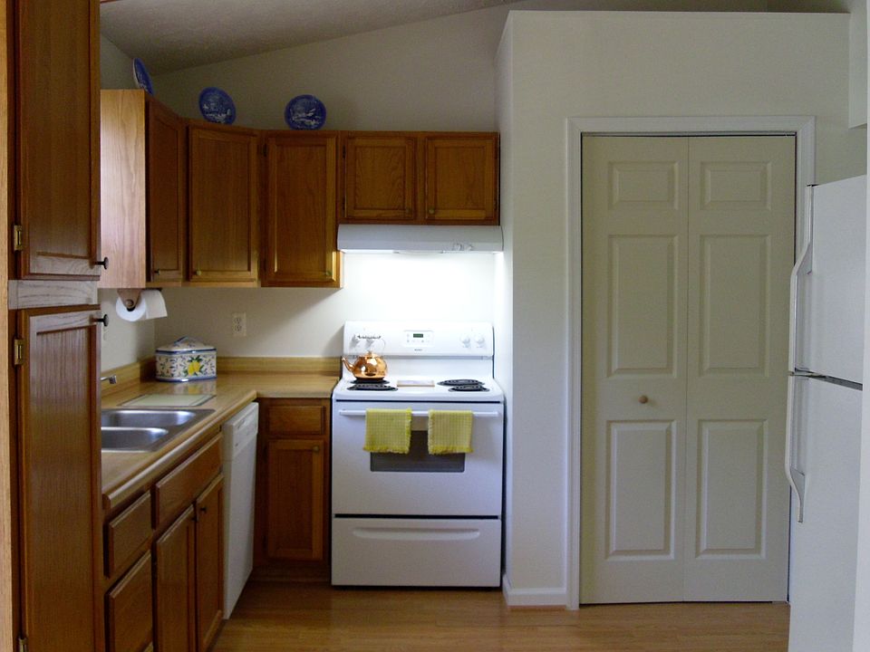 2nd image of 1576 Avenue A