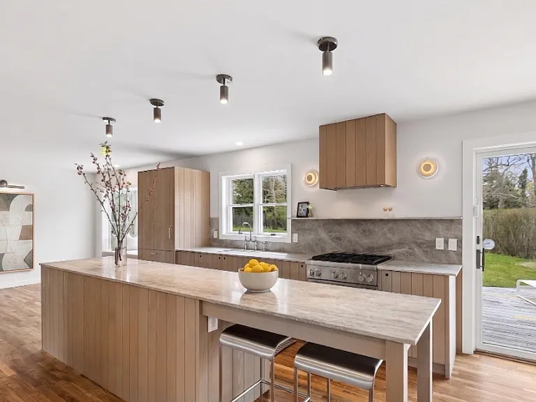 36 Floyd St — Photo 11