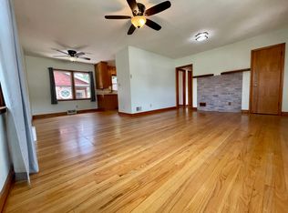 14 Leamer Ct, Iowa City, IA 52246