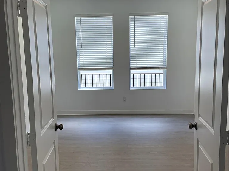 545 Shoreview Dr — Photo 13
