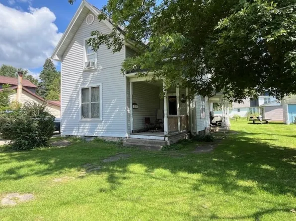 509 Eureka St, Ripon, WI 54971