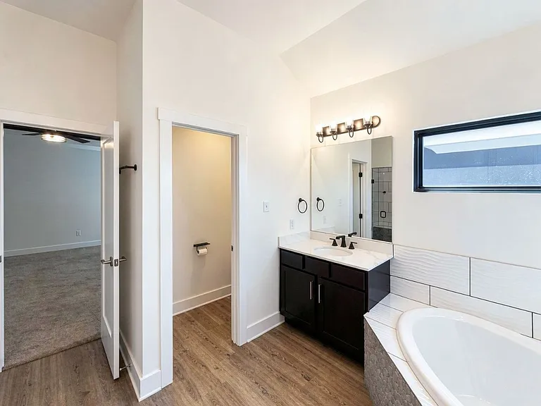7119 Rosado Dr — Photo 21