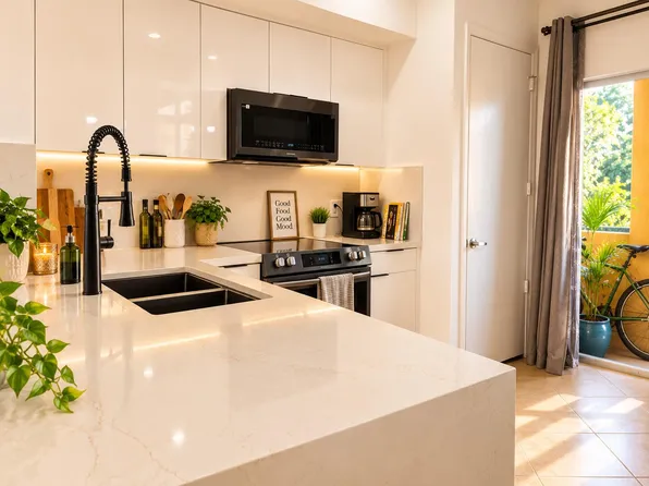 111 NW 2ND Avenue #10, Hallandale Beach, FL 33009