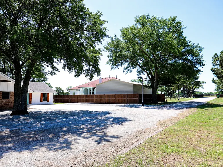 10575 Friendship Rd — Photo 38