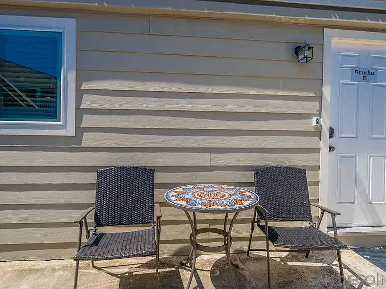 847 Beryl St — Photo 19