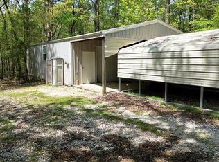 36 Hillcrest Ln, Big Sandy, TN 38221