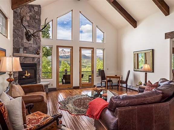 3rd image of 2204 Hamilton Creek Road
