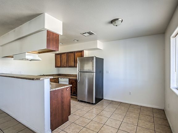 4th image of 3131 N Walnut Rd APT C