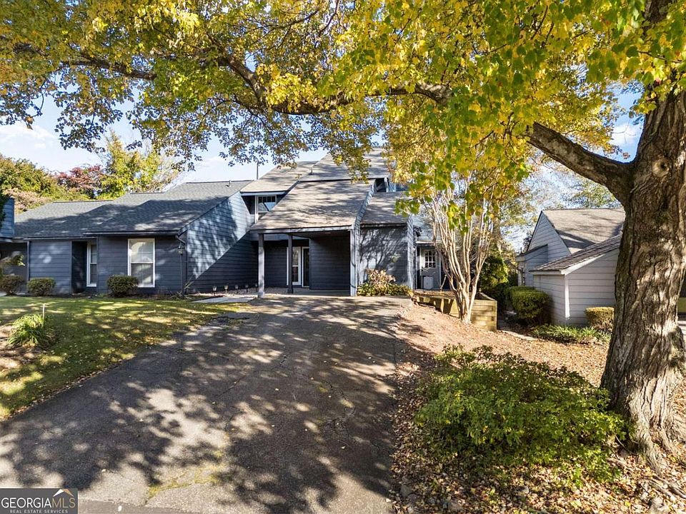 1st image of 144 Woodhaven Way NE