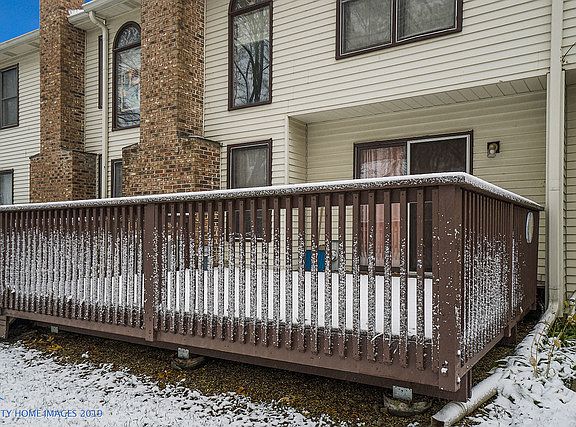 4th image of 513 Villa Circle Dr #31