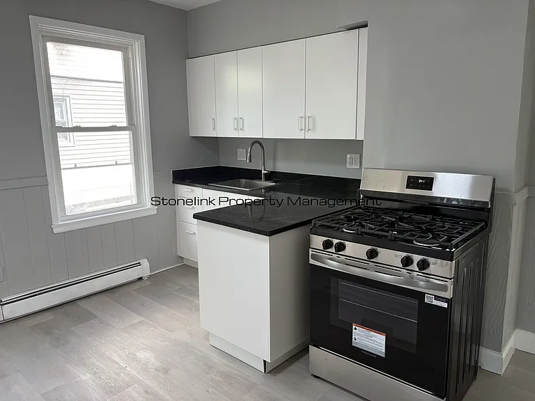 923 Branch Ave — Photo 2