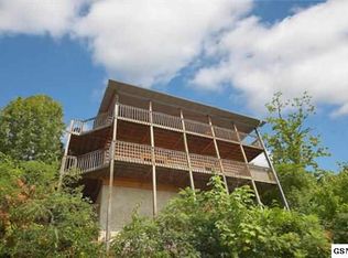 2038 McCarter Dr, Sevierville, TN 37862