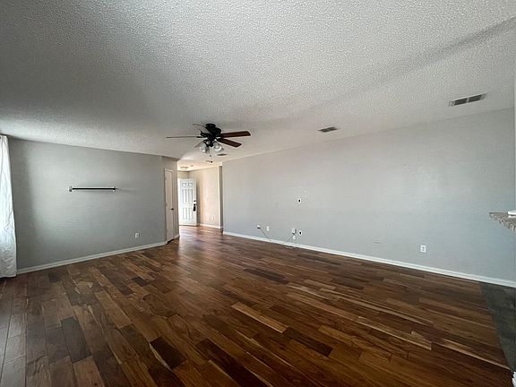5th image of 5500 Pandale Valley Dr
