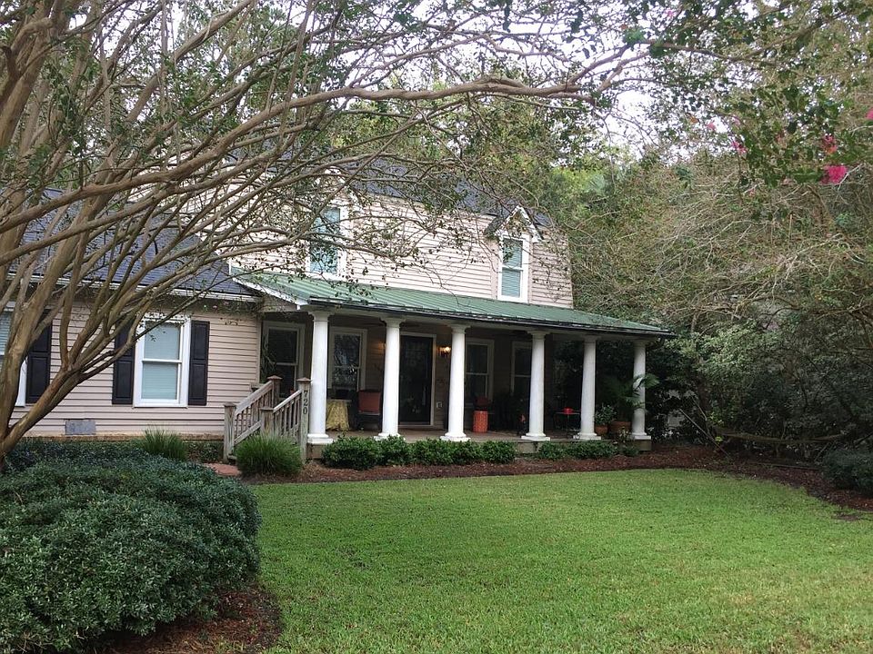 Front porch living