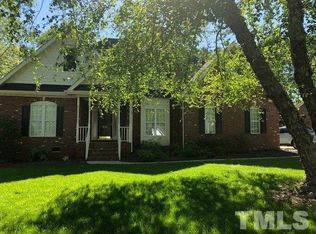 916 Old Baron Dr, Fuquay Varina, NC 27526