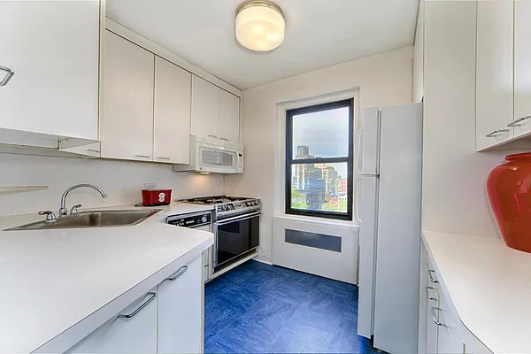 Sold by Corcoran | media 5