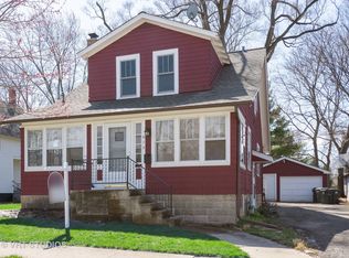 415 Washington St, Barrington, IL 60010
