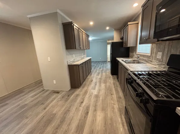 8873 Beechwood, Kalamazoo, MI 49009