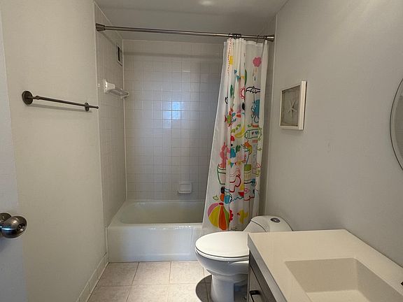 5th image of 5500 Holmes Run Pkwy APT 908