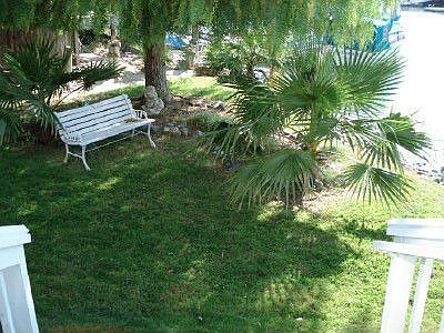 Large Lot and Green area by the water