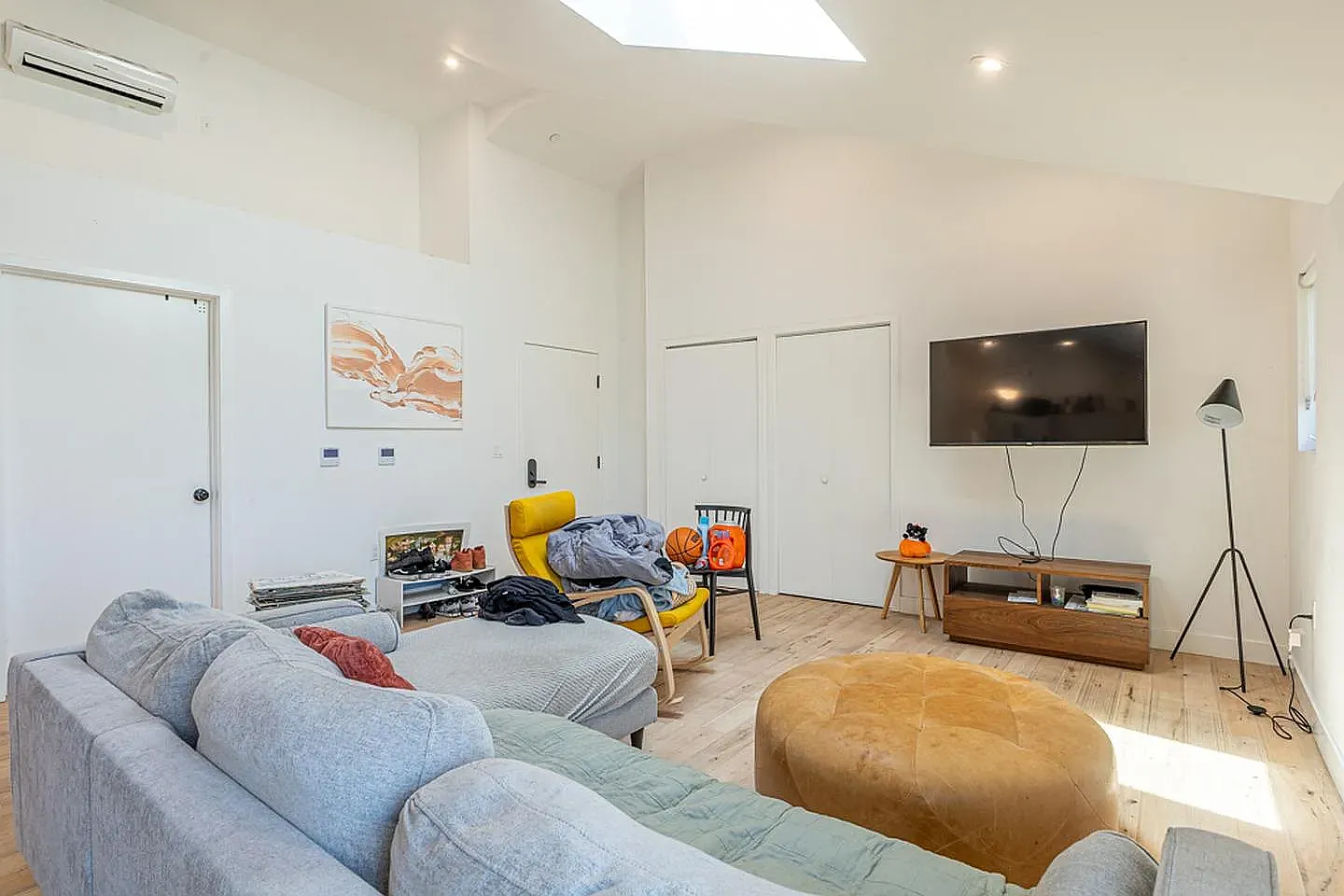 1 bed, 1666 sqft, $1,500 — Photo 2