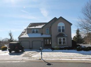 10 Meredith Ct, Northfield, NJ 08225