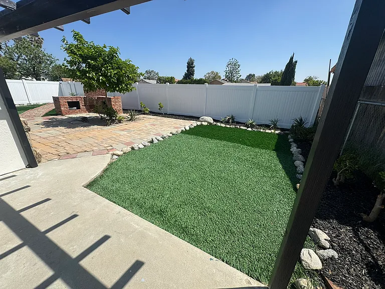 21420 Chatsworth St — Photo 25