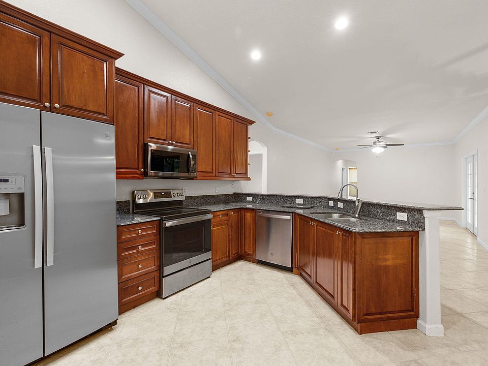 1st image of 2202 SW Haycraft Circle