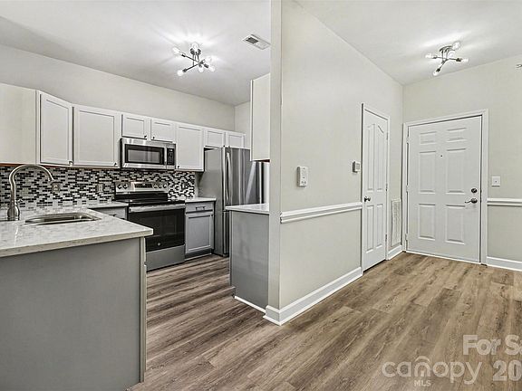5th image of 16344 Redstone Mountain Ln