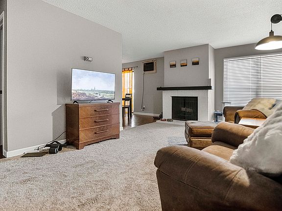 5th image of 1107 Terrace Cir