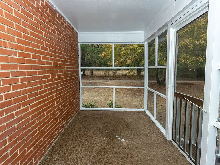 435 McCleary Ln — Photo 23