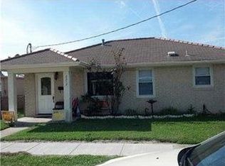 2212 Riverland Dr, Chalmette, LA 70043