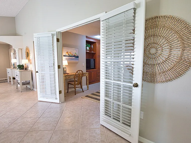 782 Harrington Lake Dr N — Photo 23