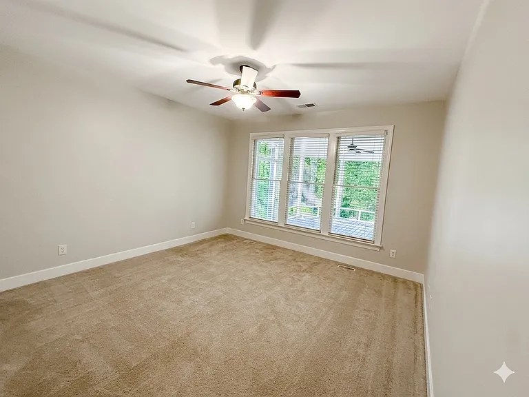 205 Tynemouth Dr — Photo 37