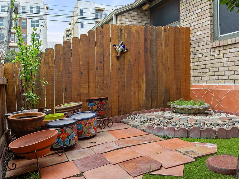 1015 E Yager Ln #158 — Photo 24