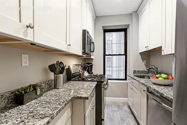 Sold by Corcoran | media 14