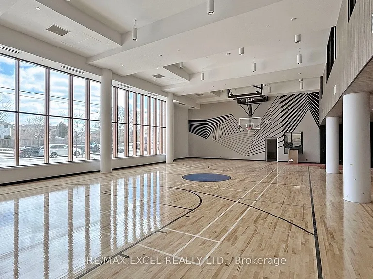 8 Beverley Glen Blvd #802 — Photo 32