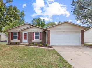 3017 Luxury Dr, Florissant, MO 63031