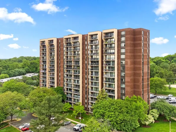 7401 Westlake Ter APT 405, Bethesda, MD 20817
