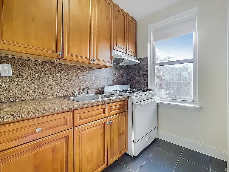 2100 Cropsey Ave #4J — Photo 3