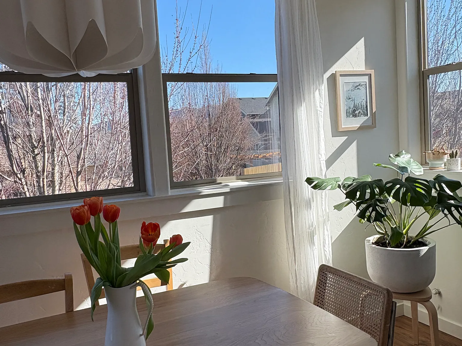 3 bed, 1340 sqft, $2,800 — Photo 3