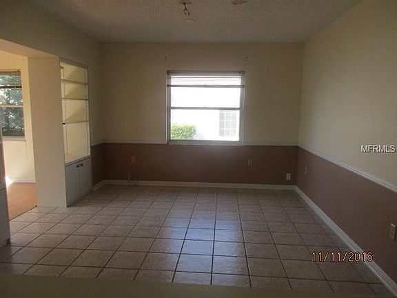 4th image of 10616 Sandalwood Ct