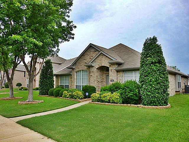 1st image of 12417 Alexandria Dr