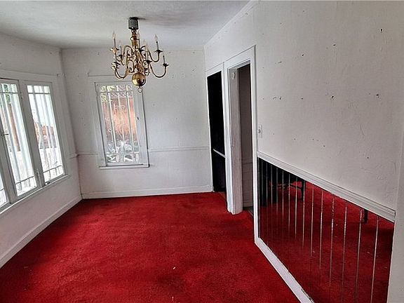 3rd image of 906 N Crescent Heights Blvd