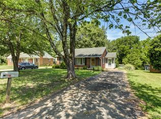 113 Elm Ave, Louisa, VA 23093