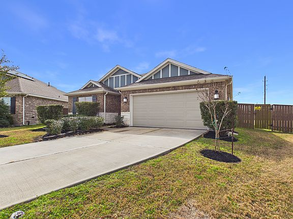 3rd image of 2002 Brisa Ln
