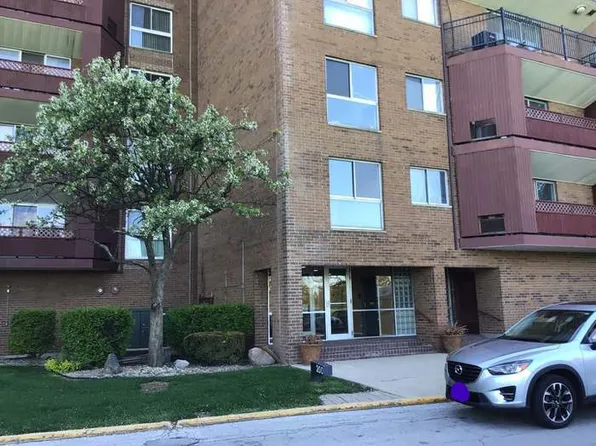 200 Park Ave APT 522, Calumet City, IL 60409