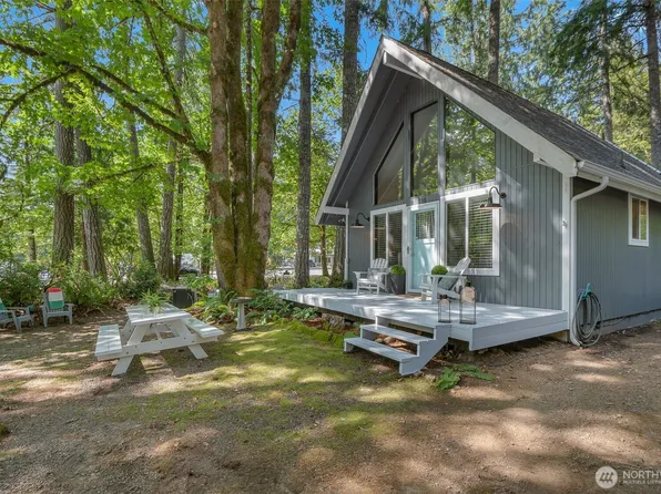 510 N Duckabush Drive E, Hoodsport, WA 98548